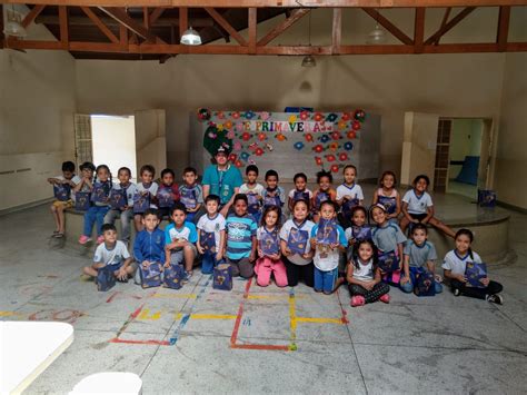 Etapa Do Cerim Na Minha Escola Encerrada Em Alum Nio