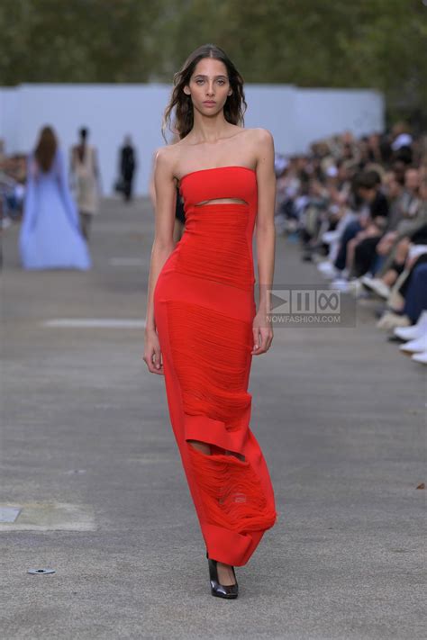 Stella Mccartney Ready To Wear Spring Summer 2025 Paris NOWFASHION