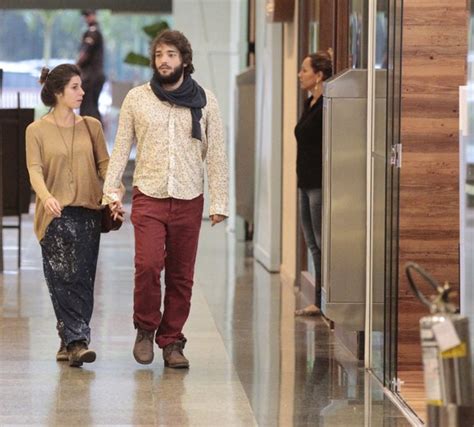 Despojados Humberto Carr O E Chandelly Braz Passeiam Por Shopping