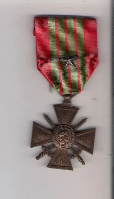 MEDAILLE MILITAIRE CROIX De Guerre 1939 Avec Une Etoile EUR 17 00