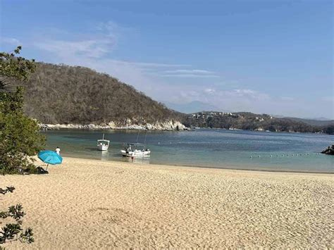 Snorkeling in Huatulco: A Top Underwater Adventure