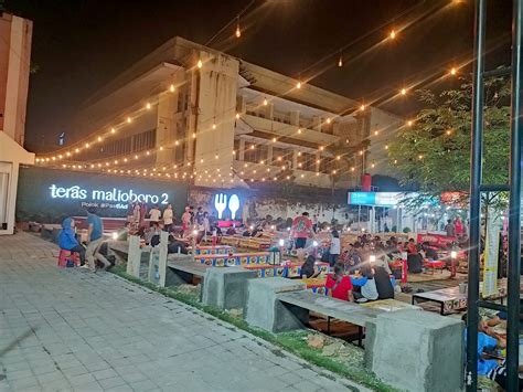 13 Tempat Kuliner Malam Jogja Yang Enak Dan Murah