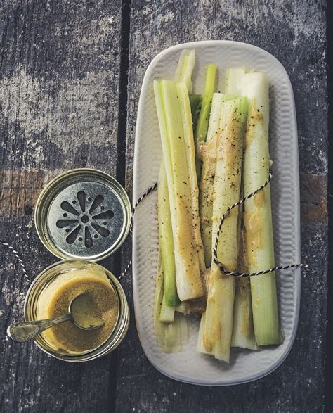 Ma Recette De Poireaux Vinaigrette Laurent Mariotte