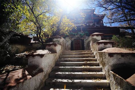 Asombrosa Arquitectura De Templos Antiguos En La Ciudad Tibetana Calle