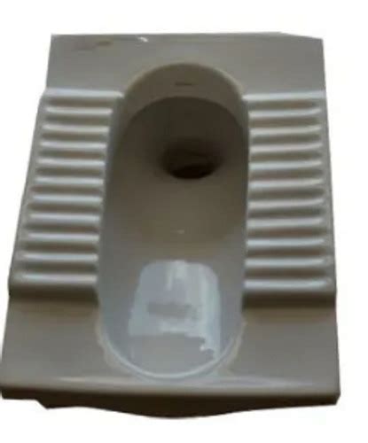 Floor Mounted Glossy Finished Crack Resistant Ceramic Indian Toilet