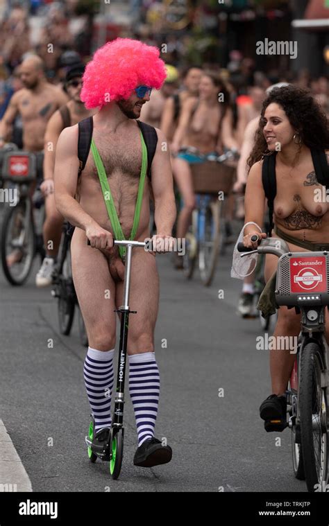 World Naked Bike Ride London Uk Partie De Mouvement De Protestation