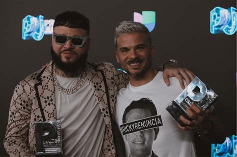 PEDRO CAPÓ Ganador en Premios Juventud en la categoría La Más Pegajosa