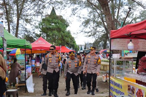 Imbau Pengunjung Tetap Waspada Kapolres Kobar Cek Kamtibmas Di Tempat