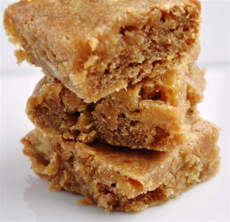 Gooey And Delicious Banana Blondies Reduced Fat And 139 Calories Honey