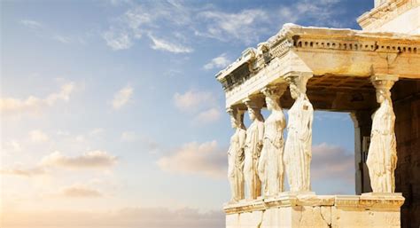 Detalles del templo de erechtheion en la acrópolis de atenas grecia