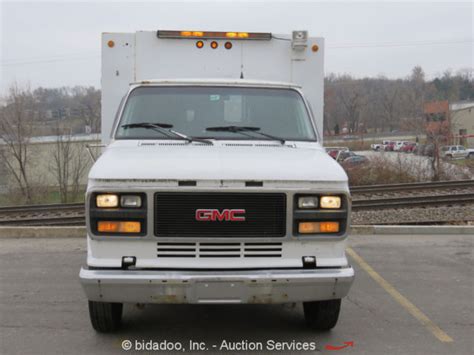 Gmc Vandura Utility Box Truck Enclosed Service Box Gas L V