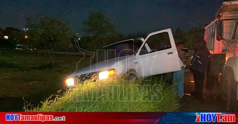 Hoy Tamaulipas Accidente En Tamaulipas Conductora A Punto De Caer A