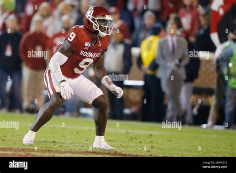 Oklahoma Linebacker Kenneth Murray 9 During An Ncaa College Football