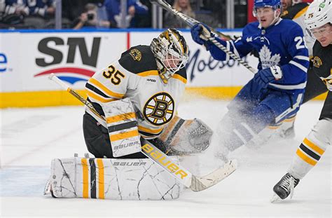 Maple Leafs vs Bruins Picks, Predictions & Odds Tonight - NHL