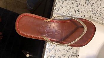 I Vicini Hanno Rubato Le Infradito Divertenti XVIDEOS