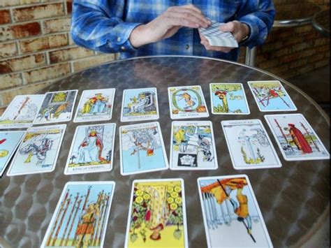 Understanding Different Types of Tarot - Live Distro - Business Lifestyle