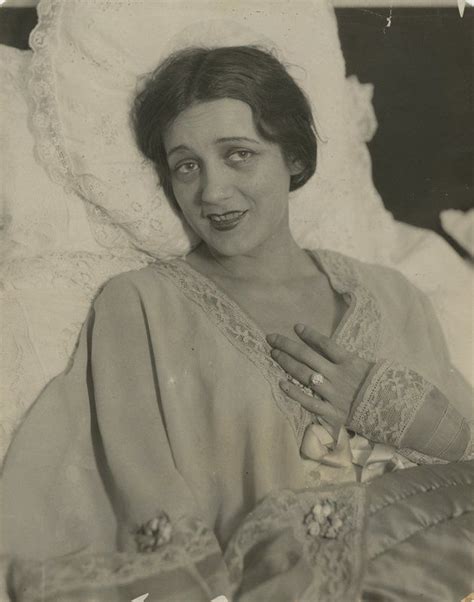 Hot Sexy Barbara La Marr Bikini Pics