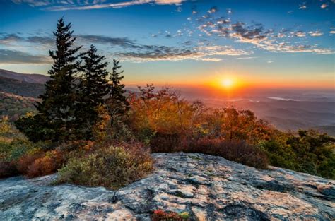 The Best Mountains in Virginia: Virginia is for (Mountain) Lovers