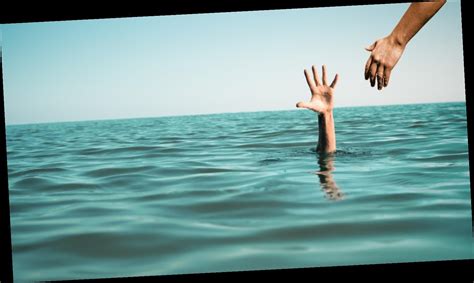 What It Really Means When You Dream About Drowning Wstale