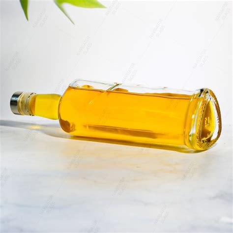 700ml Top Glass Bottles Vodka Bottles With Corks Navigator Glass