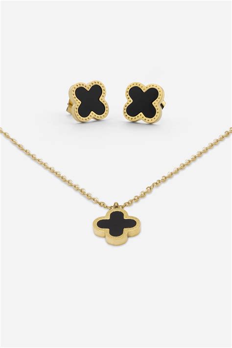 Stainless Steel Clover Pendant Earring Set In Gold Roman Originals Uk