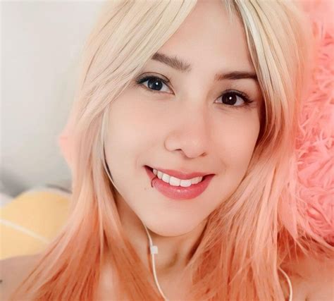 Amadacute Nude On Cam Live Sex Chat On Fapchat