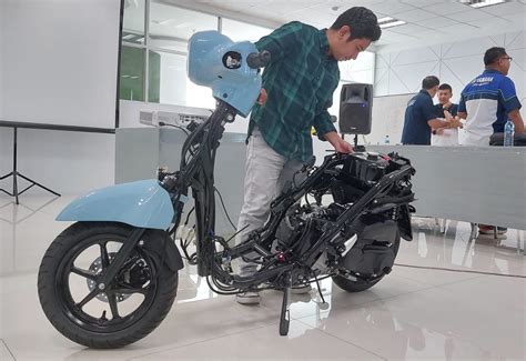 Tampil Kece Badai Yamaha Fazzio Hybrid Connected Juga Didukung