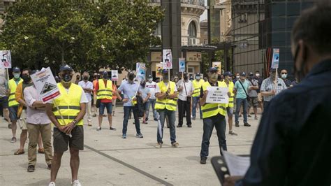 Decenas De Militares Se Concentran En Zaragoza Para Reclamar Un Sueldo