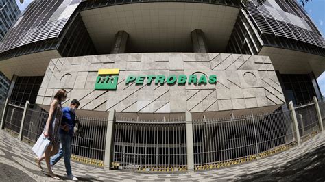 Petrobras PETR4 pagará mais dividendos e JCP reajuste pela Selic