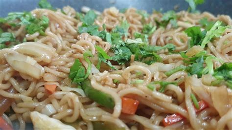 Veg Noodles How To Make Vegetable Noodles Quick N Easy Dinner Recipe Youtube