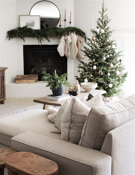 HOLIDAY DECOR GUIDE GARLAND FOR EVERY SPACE - Grace Oaks Designs