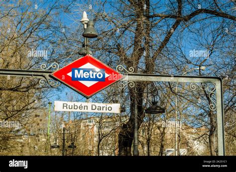 Madrid Espa A De Enero De Detalle Del Cartel Del Metro De