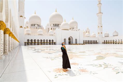 Sheikh Zayed Grand Mosque Abu Dhabi Dress code - Wear When What Why