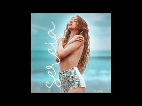 Hot Sexy Isa Buzzi Bikini Pics