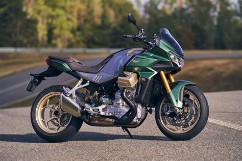 2024 Moto Guzzi V100 Mandello Review Vikky Benoite