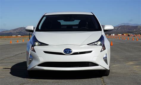 Toyota Prius First Drive Review Autonxt Net