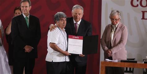 L Pez Obrador Celebra Cancelaci N Total De Reforma Educativa De Pe A