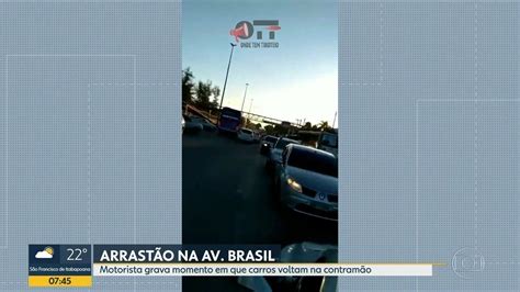 V Deo V Deo Mostra Carros Fugindo De Arrast O Na Avenida Brasil Bom