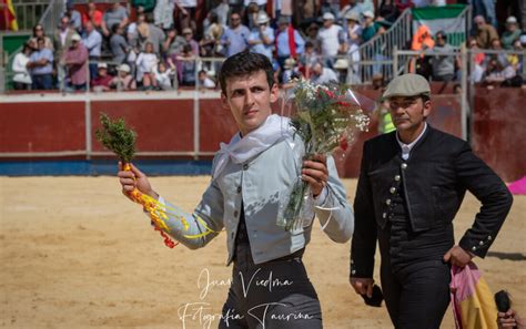 Francisco De Manuel Y Manuel Vera Un Rabo En El Festival De Alcal De