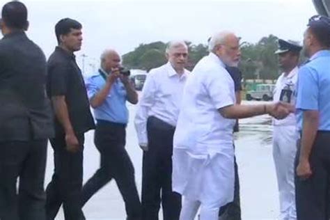 Modi Begins Aerial Survey Of Kerala Floods Telugu