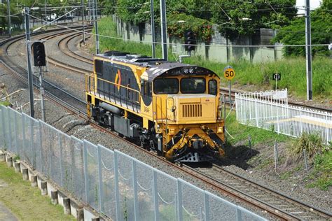 Aurizon Rail Emd 2470 Class Locomotive 2494 Runs Light Eng Flickr