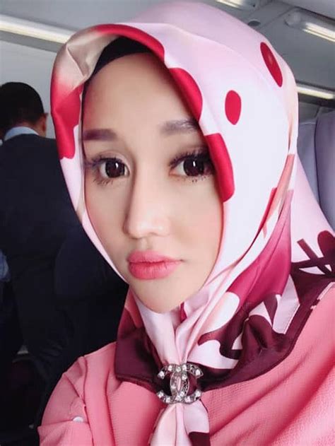 Penuh Cinta Para Haters Ramadan 2018 Lucinta Luna Dan 3 Seleb Ini