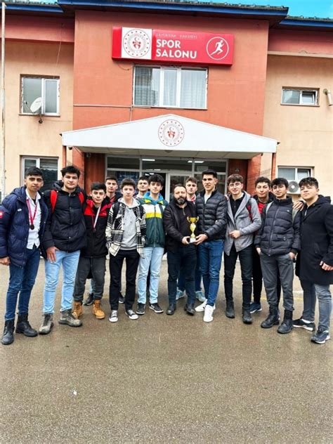 Okulumuz Erkek Futsal Takimi L Nc S Oldu Emel Atal Anadolu Lisesi