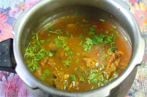 Nattu Kozhi Soup Recipe | Country Chicken Soup Recipe