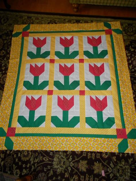 Beautiful Tulip Quilt Posted By Susan On The Quilting Board Floral