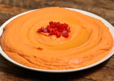 Red Pepper Hummus - The Salty Cooker