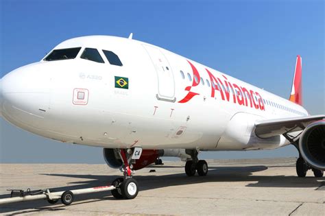 Aeronave Da Avianca Faz Pouso For Ado Em Guarulhos