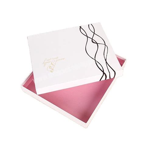 Luxury Gift Box With Customized Logo Inside Pink Cardboard Lifting