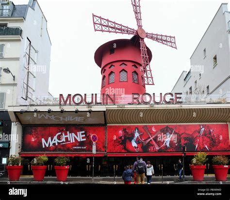 Paris France November 2017 The Moulin Rougein Paris France Moulin