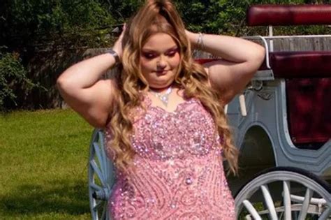 Honey Boo Boo Shares Glitzy New Snaps From Prom As Fans Fume Over Boyfriends Outfit Irish